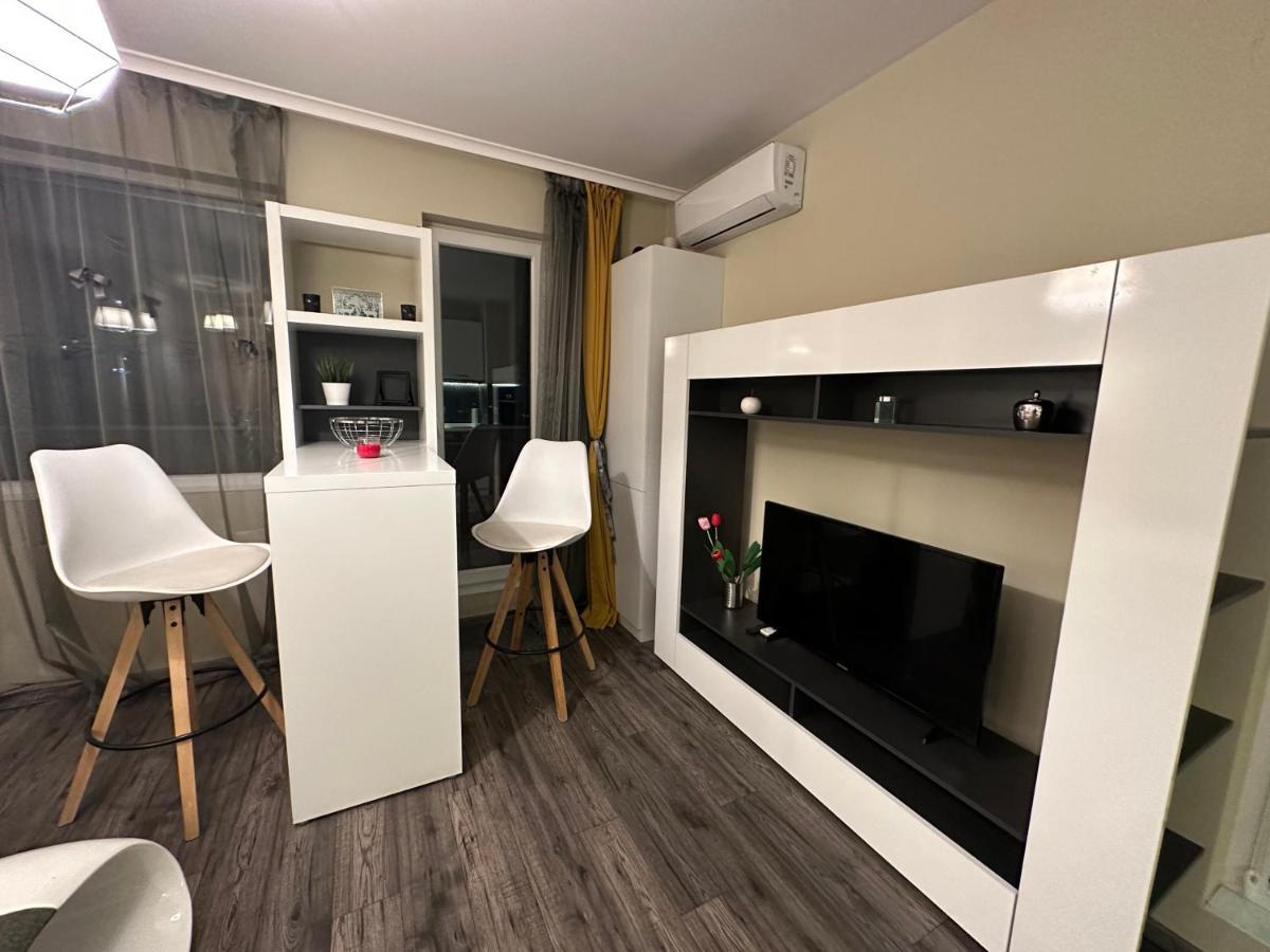 Uni Time Apartment By Lmg Sofia Zewnętrze zdjęcie