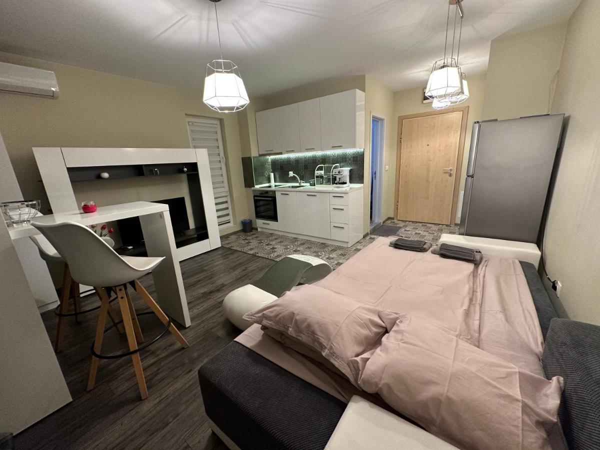 Uni Time Apartment By Lmg Sofia Zewnętrze zdjęcie
