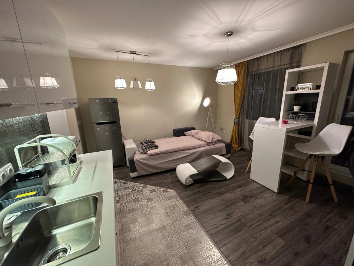 Uni Time Apartment By Lmg Sofia Zewnętrze zdjęcie